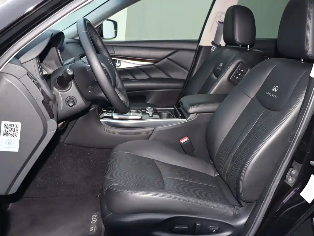 Infiniti Q70 — миниатюра 5