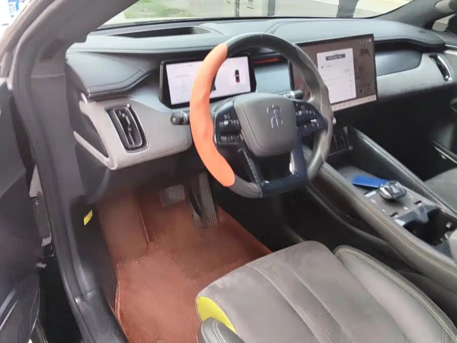BYD L EV — миниатюра 11