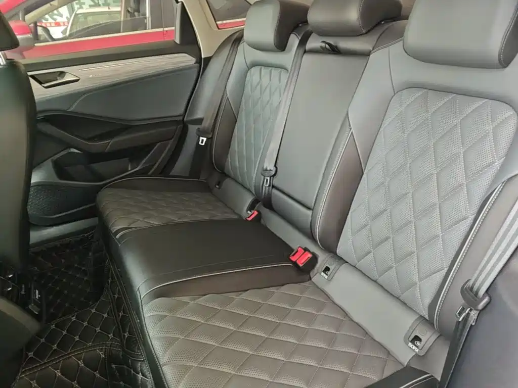 Volkswagen Sagitar — миниатюра 17