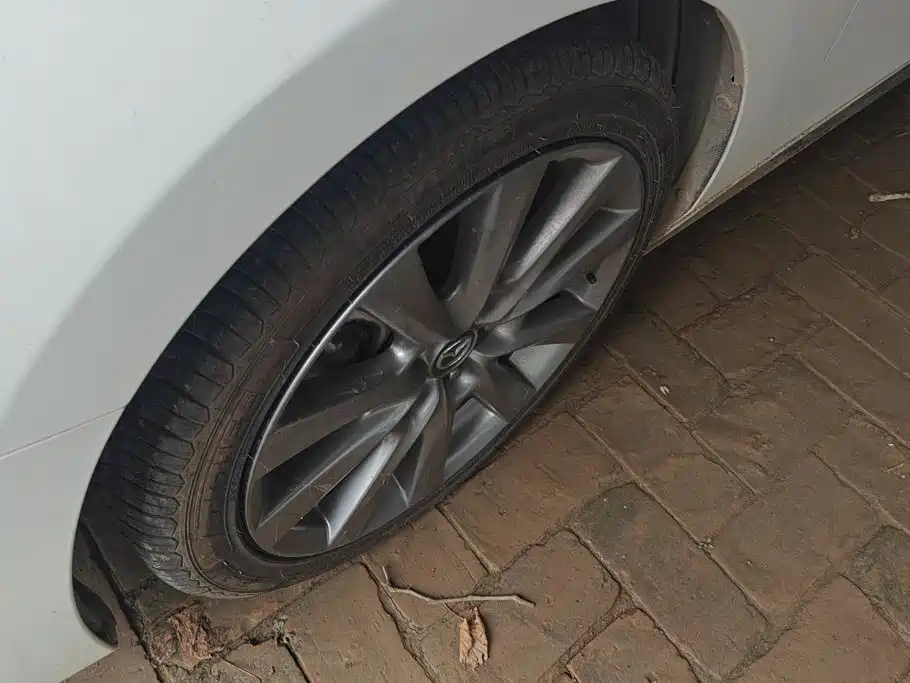Mazda 3 Axela — миниатюра 6