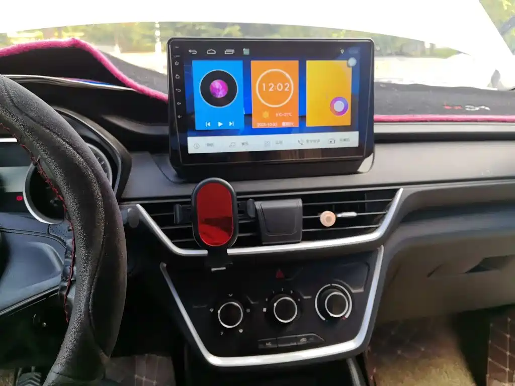 Wuling Hongguang S3 — миниатюра 9