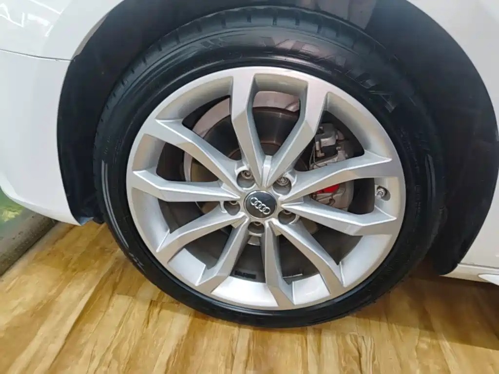 Audi A4L — миниатюра 23