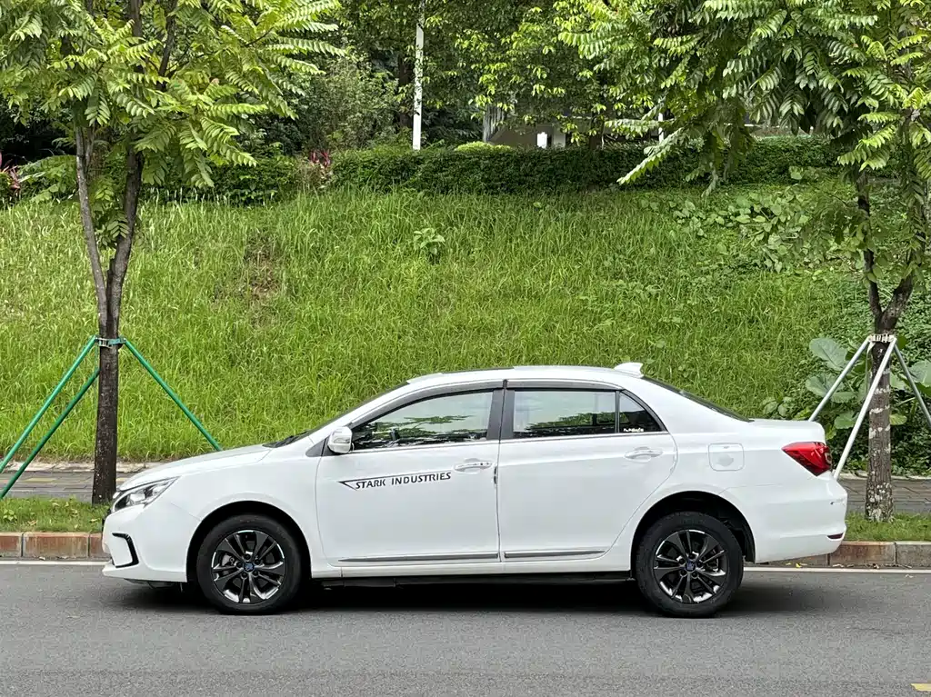 BYD Qin NEV — миниатюра 3