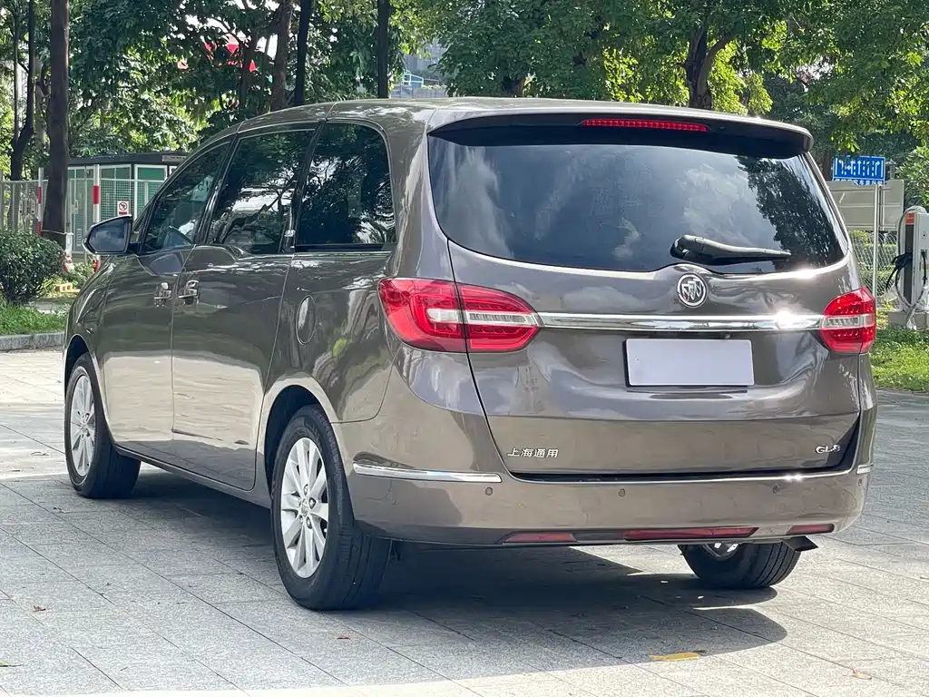 Buick GL8 — миниатюра 18