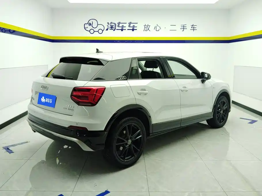 Audi Q2L — миниатюра 3