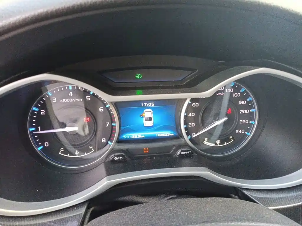 Geely Emgrand — миниатюра 12