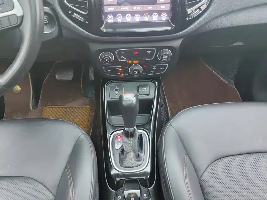 Jeep Compass — миниатюра 16
