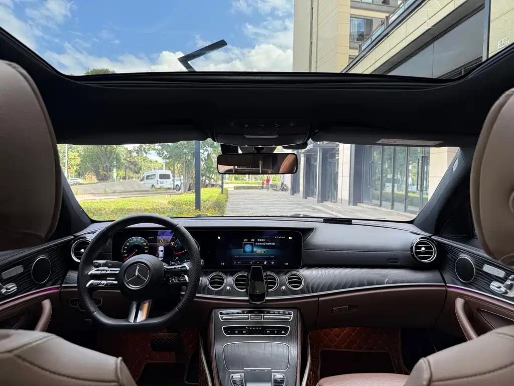 Mercedes-Benz E-Class — миниатюра 10