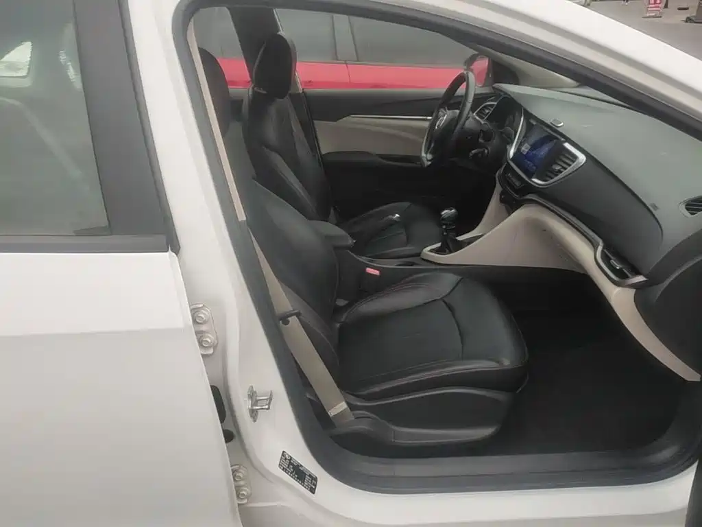 Buick Excelle — миниатюра 25