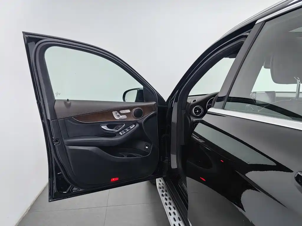 Mercedes-Benz GLC — миниатюра 8