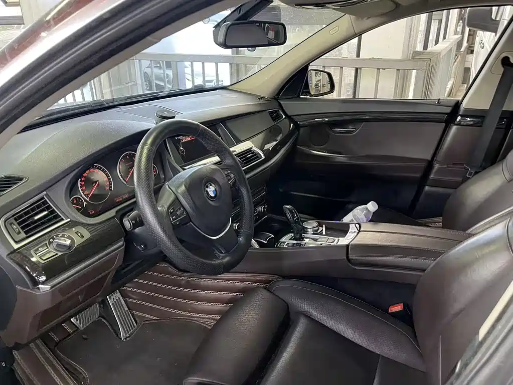 BMW 5 Series GT — миниатюра 8
