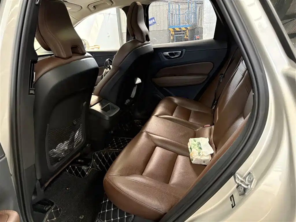 Volvo XC60 — миниатюра 4