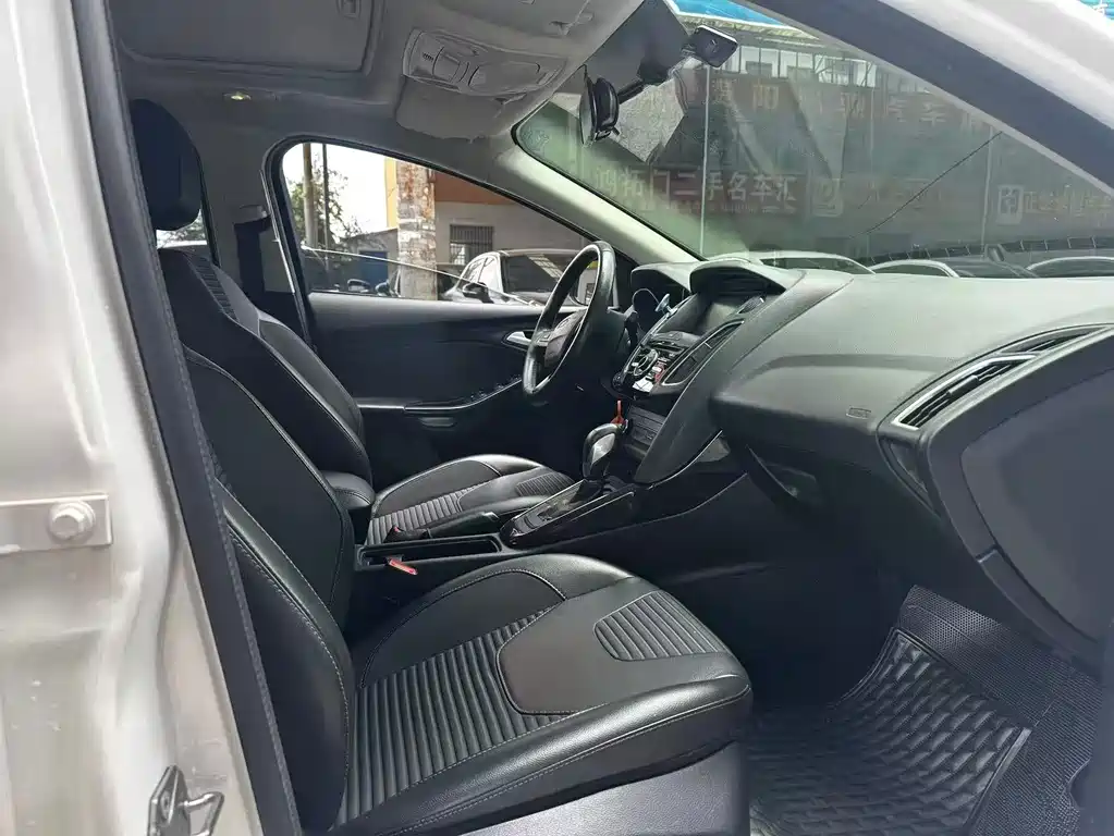 Ford Focus — миниатюра 6