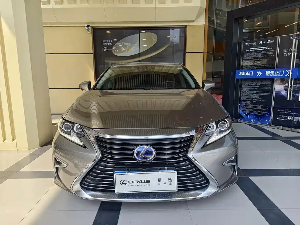 Lexus ES — миниатюра 2