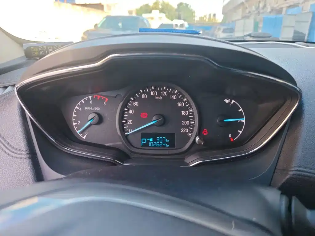 Ford Escort — миниатюра 8