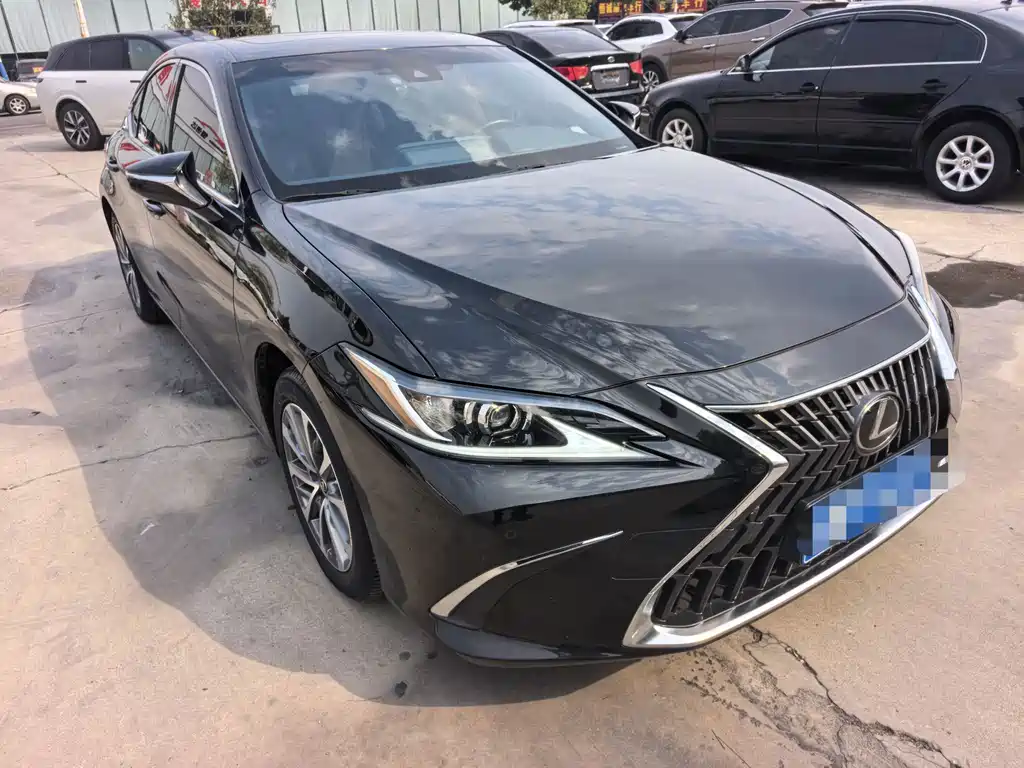Lexus ES — миниатюра 2