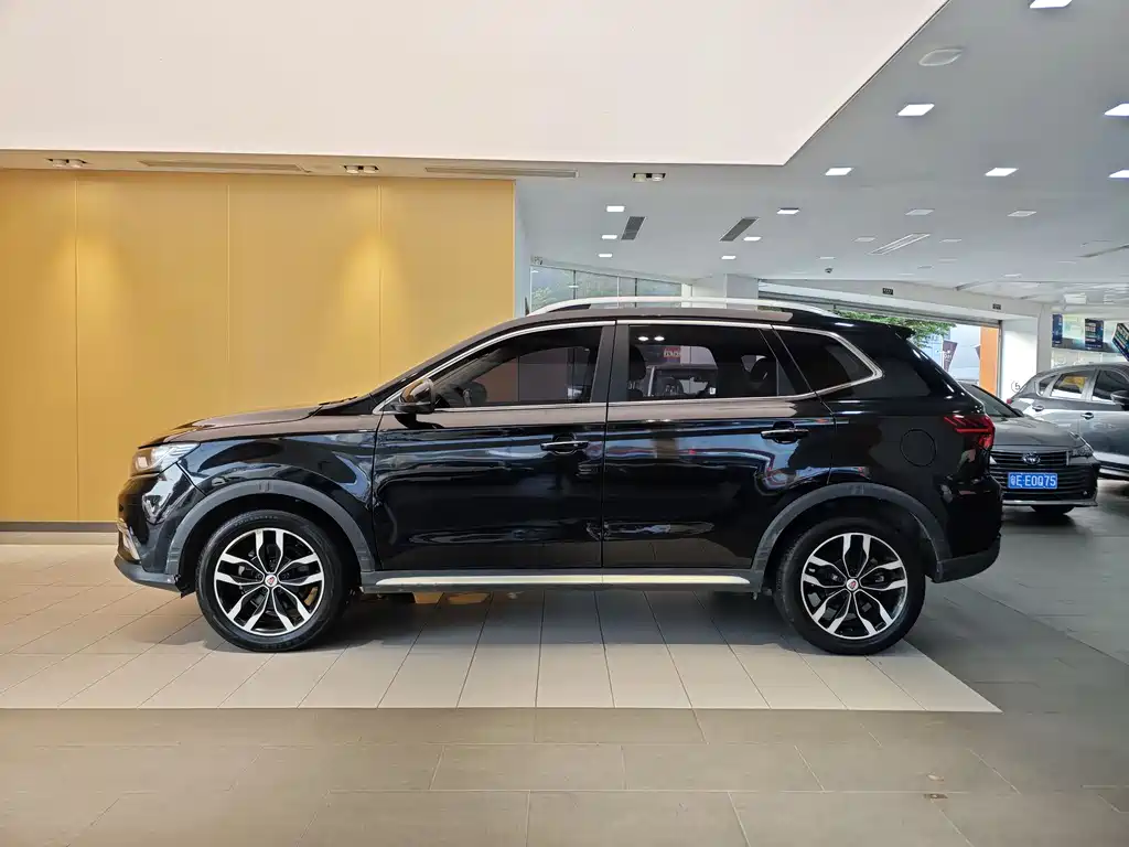 Roewe RX5 2016 20T AT Smart