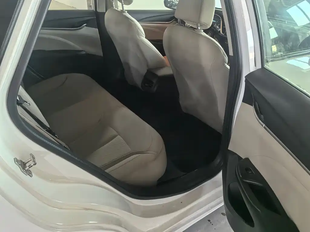 Buick Excelle — миниатюра 6