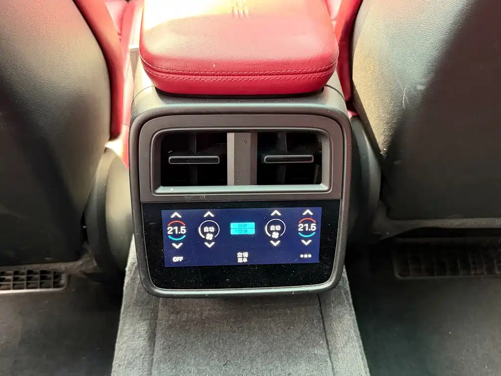 Porsche Taycan — миниатюра 15