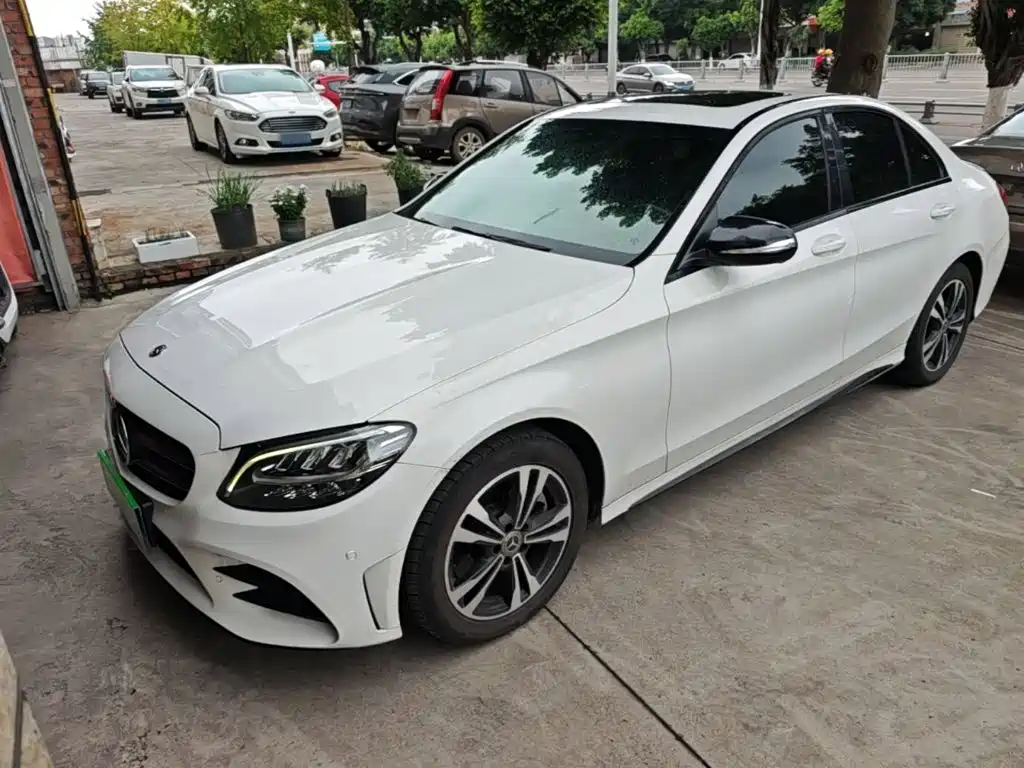 Mercedes-Benz C-Class — миниатюра 2