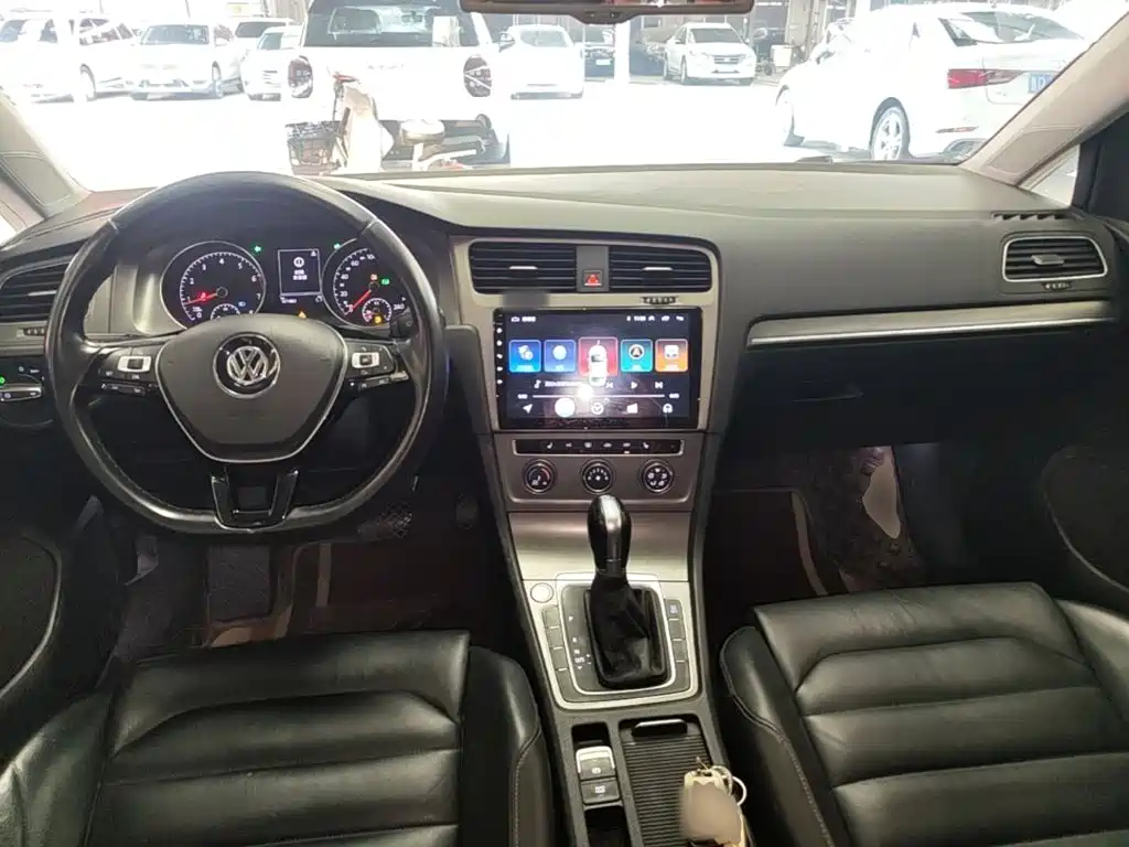 Volkswagen Golf — миниатюра 10