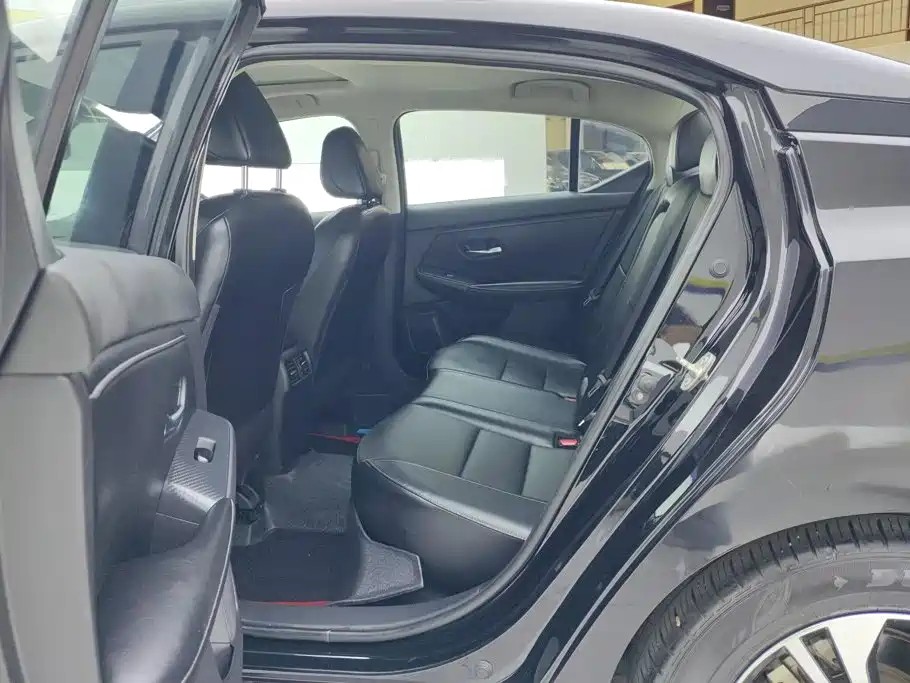 Nissan Sylphy — миниатюра 11