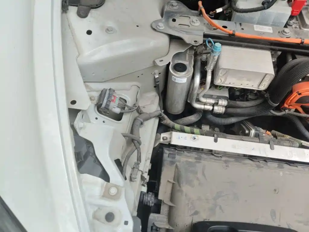 Tesla Model 3 — миниатюра 21