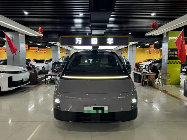 Li Auto IDEAL MEGA 2024