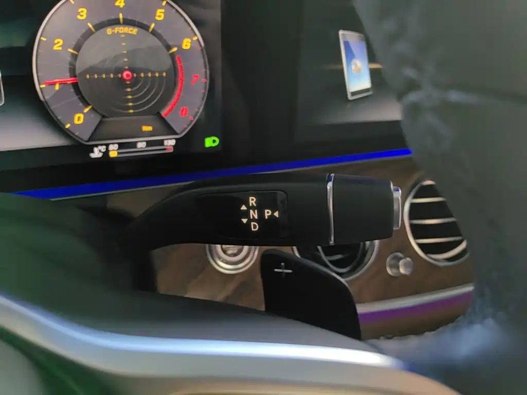 Mercedes-Benz E-Class — миниатюра 14