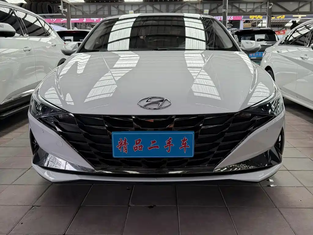 Hyundai Elantra — миниатюра 2