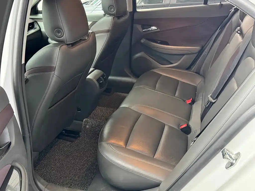 Chevrolet Malibu — миниатюра 5