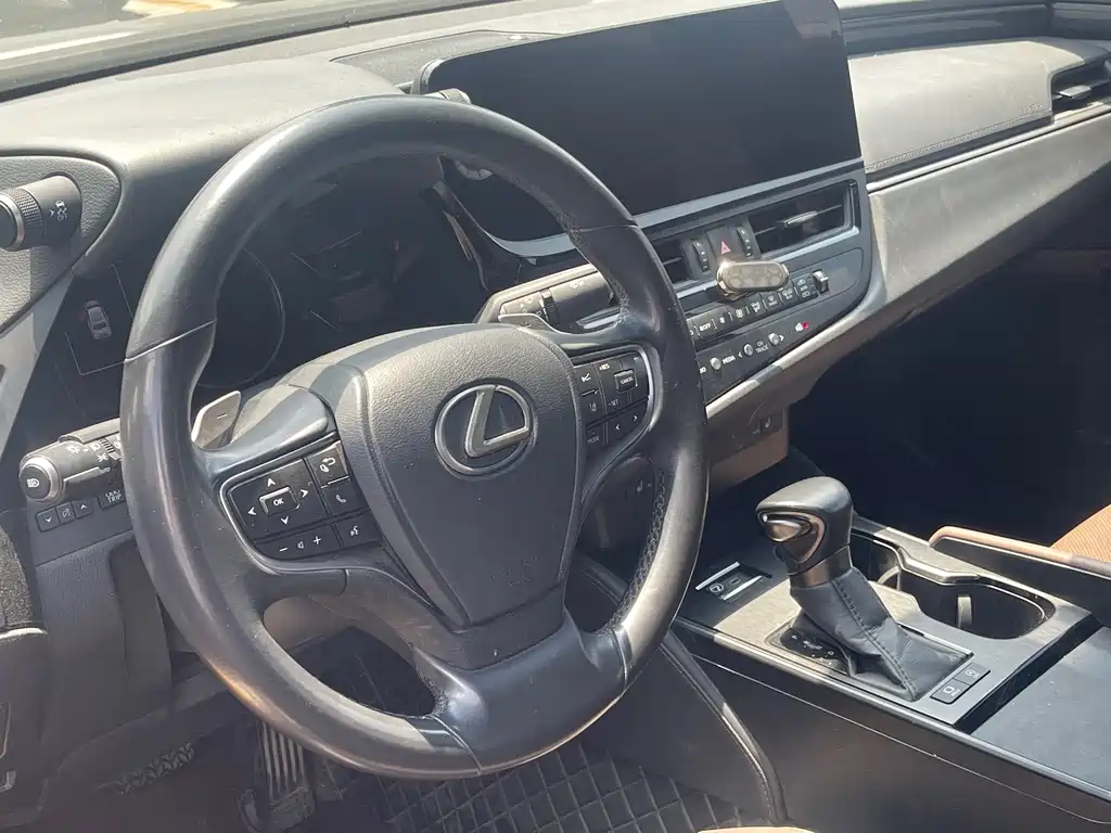 Lexus ES — миниатюра 5