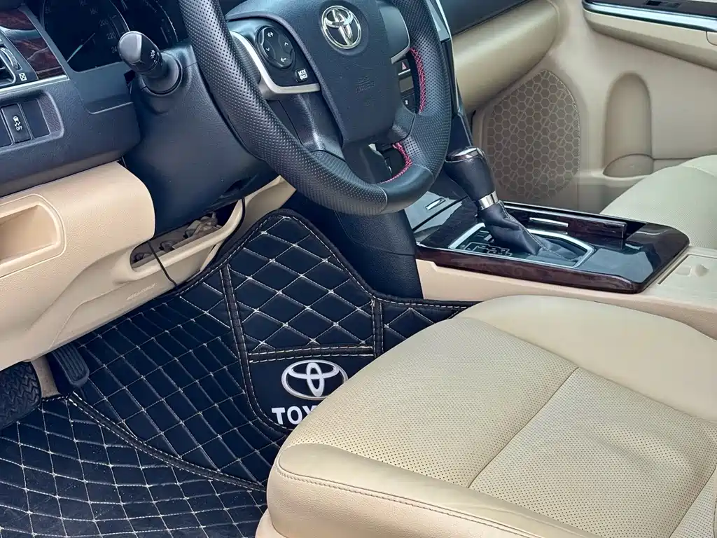 Toyota Camry — миниатюра 10