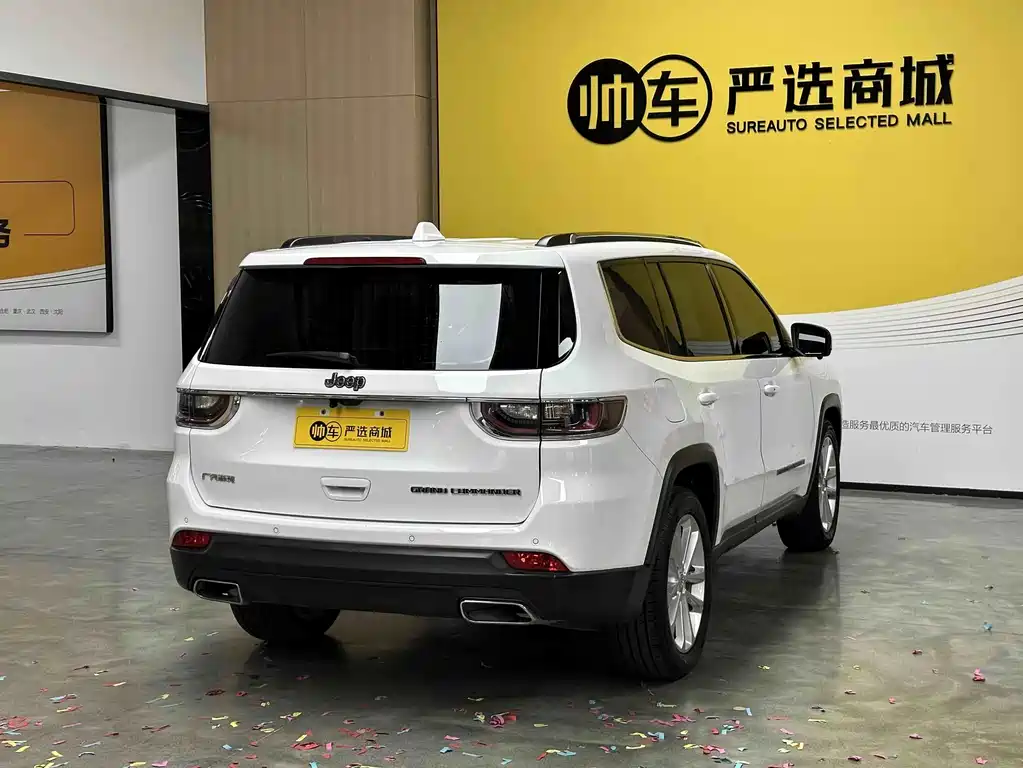 Jeep Grand Commander — миниатюра 7