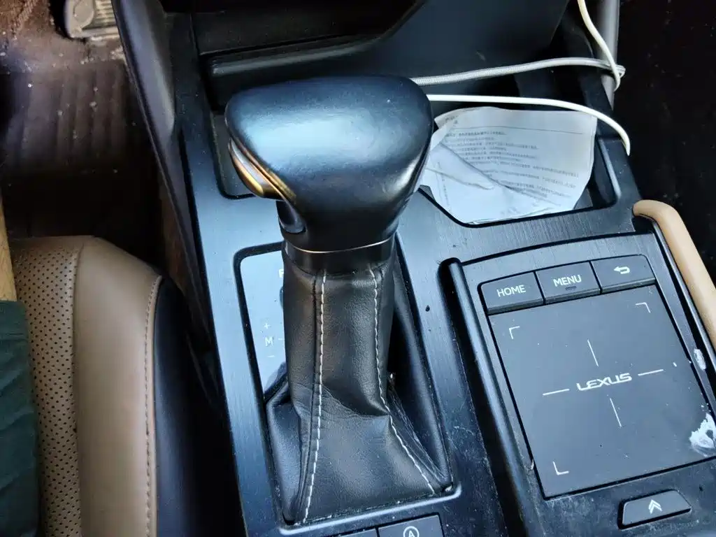 Lexus ES — миниатюра 7