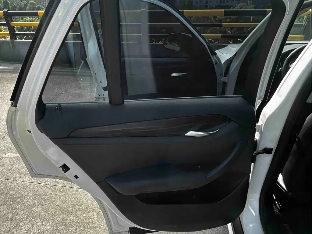 BMW X1 — миниатюра 12