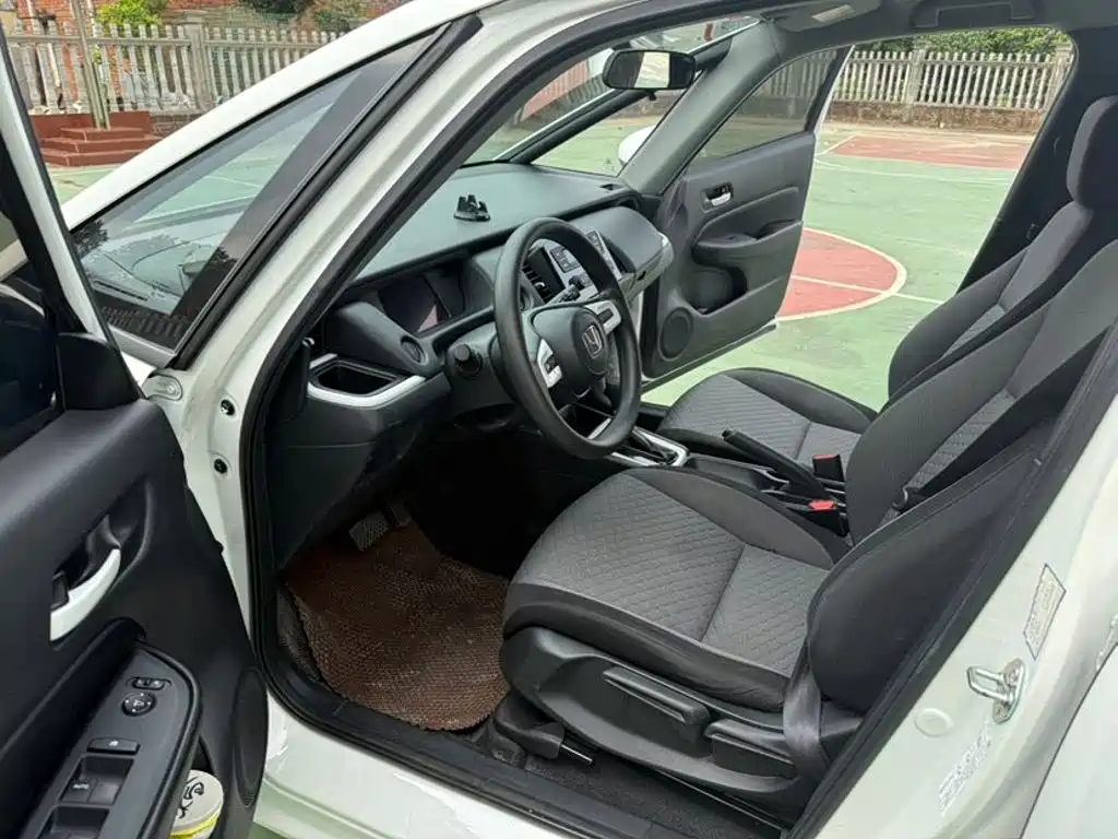 Honda Fit — миниатюра 8