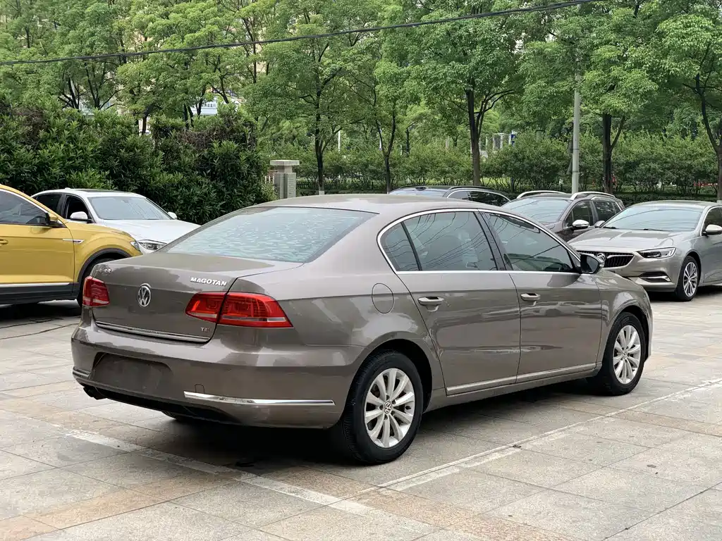 Volkswagen Magotan — миниатюра 4