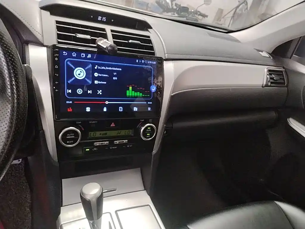 Toyota Camry — миниатюра 13