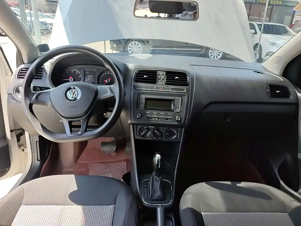 Volkswagen Polo — миниатюра 10