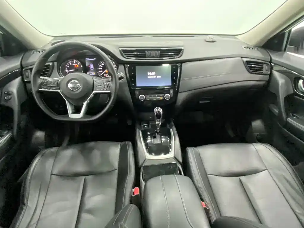 Nissan X-Trail — миниатюра 6