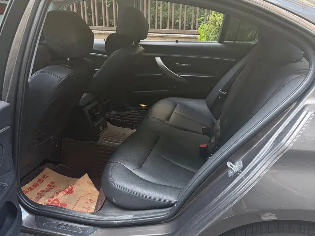 BMW 3 Series — миниатюра 12
