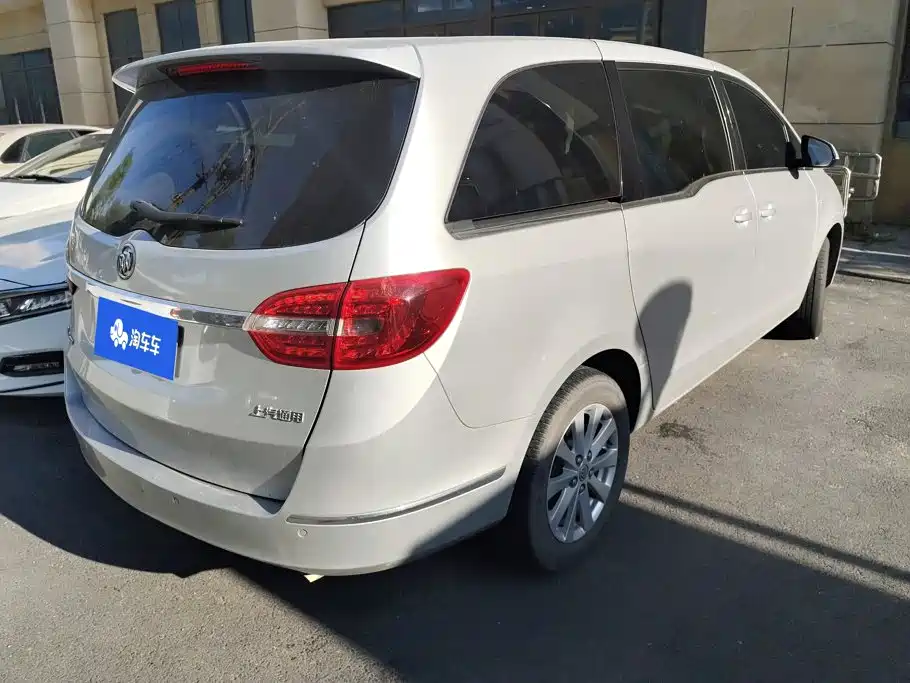 Buick GL8 — миниатюра 3