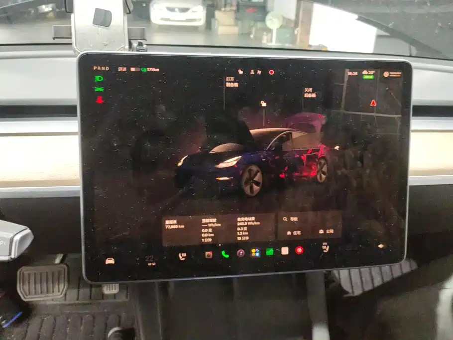 Tesla Model 3 — миниатюра 14