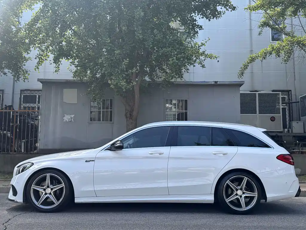 Mercedes-Benz C-Class (Import) — миниатюра 19