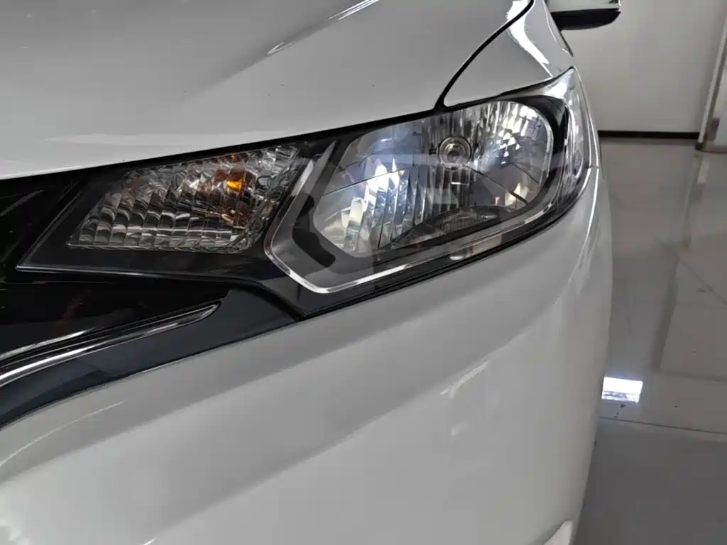 Honda Fit — миниатюра 24