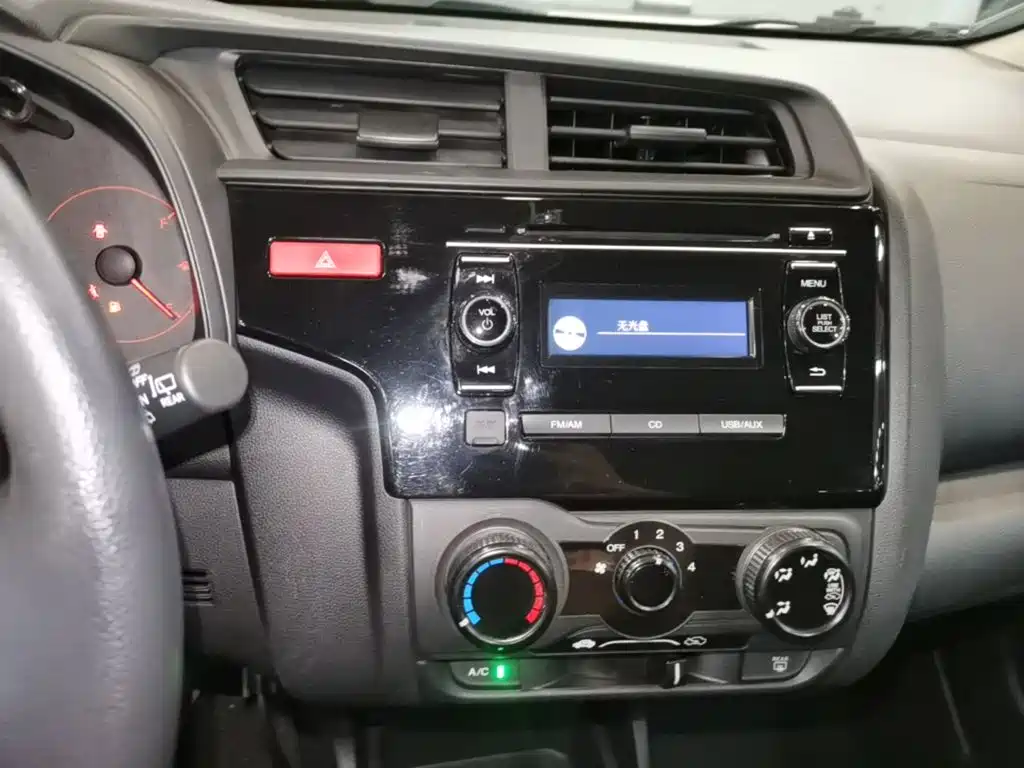 Honda Fit — миниатюра 13