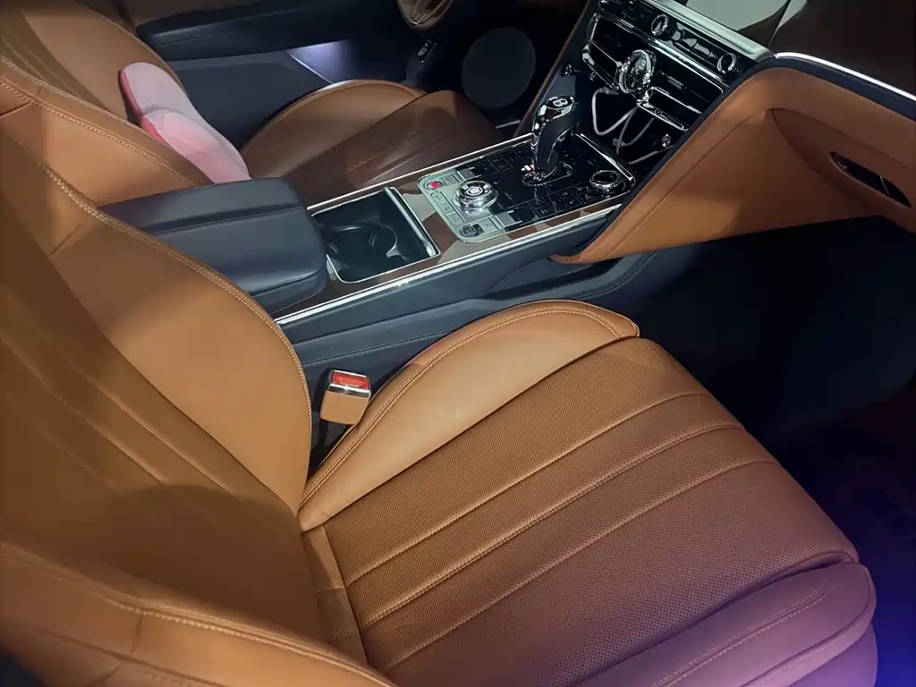 Bentley Flying Spur — миниатюра 5