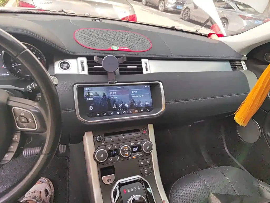 Land Rover Evoque — миниатюра 9