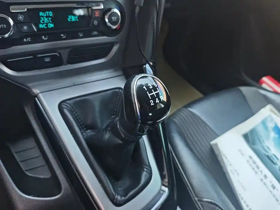 Ford Focus — миниатюра 16